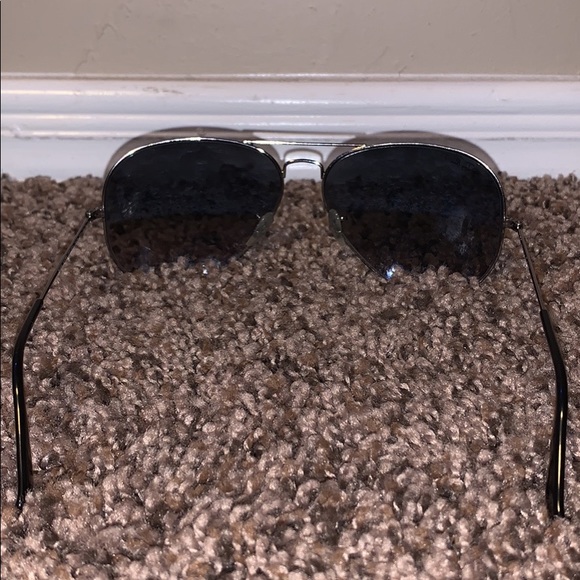 Ray-bans sunglasses - Picture 3 of 5